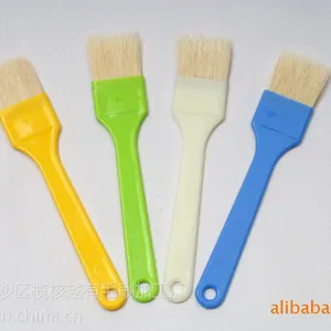 越有低价供应优质塑料刷子