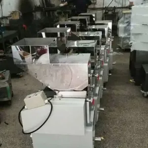 注塑机水口料粉碎回收系统