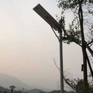 陕西榆林太阳能路灯供应厂家 鸿泰新能源精品打造一体化太阳能路灯