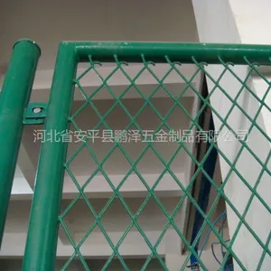 供应通辽公路铁丝围栏表面什么处理/镀锌铁丝网围栏/浸塑护栏网