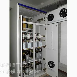 低压动态无功补偿装置