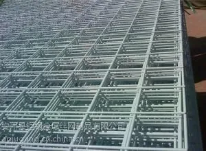 深圳优质镀锌地暖网片***格-钜钢地暖网片