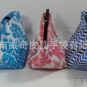 威奇厂家直销新款韩版简约风格大容量化妆包 ***化妆包批发定做