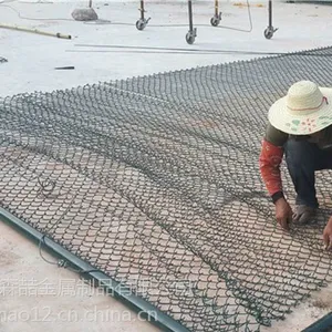 供应森喆金属护栏网 不锈钢护栏网 体育厂围网
