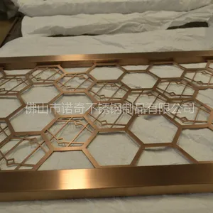 南昌 酒店用不锈钢管玫瑰钛金屏风加工 热销中