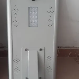 供应云南拉萨一体化太阳能路灯 绿色环保鸿泰新能源太阳能路灯 智能遥控庭院灯