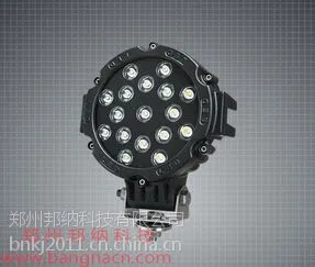 LED叉车车灯供应,怎么巧用工程机械叉车后工作灯