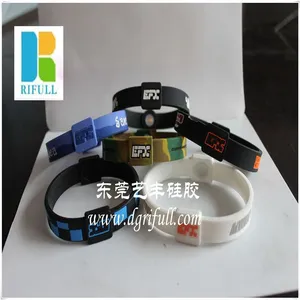 供应硅胶led助威手环厂家 硅胶led发光手环 led闪光手环 led手环
