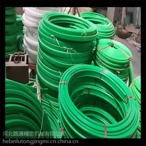 挤出生产PE输送垫条 耐磨条 高分子耐磨条 塑料垫条 机械设备配件