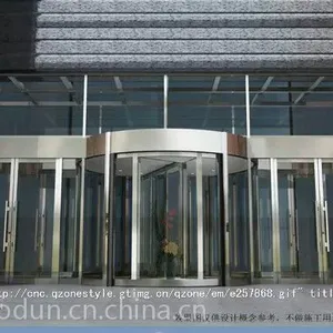 铜饰旋转门