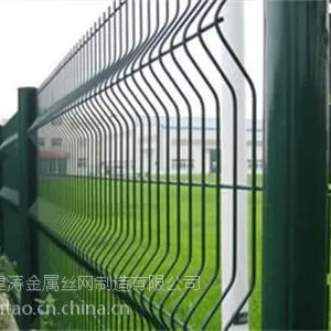 内蒙古赤峰三角折弯护栏网厂家直销