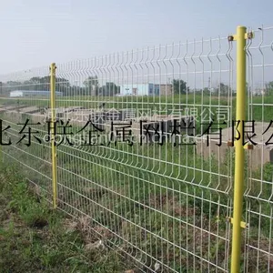 东联网栏大量供应双边丝护栏、高速公路隔离栅