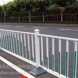 建涛金属丝网市政护栏网全国
