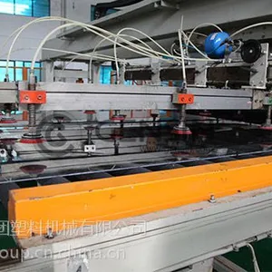 PC耐力板生产线设备