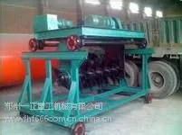 养殖场该如何解决畜禽粪便污染问题就用郑州一正重工槽式翻堆机