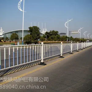 锌钢道路护栏,交通隔离栏,市政护栏,苏州青风细柳年底促销