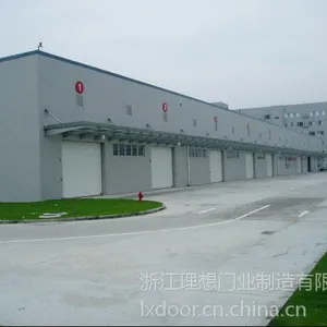 供应理想保温电动分节提升门