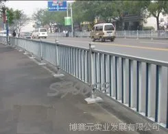 贵州博赛元厂家供应贵阳道路护栏网 市政围栏