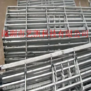 供应深圳大型钢结构工程厂房 各类钢结构工程制作商