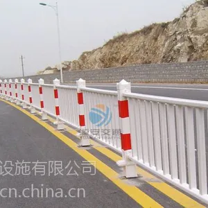 PVC道路护栏、市政护栏生产厂家找常州源安交通提供专业的生产销售服务安装为一体的综合服务单位