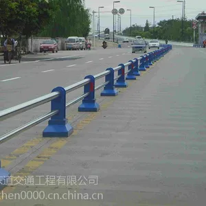 【市政道路隔离栏厂】【市政道路隔离栏报价】隔离栏维护