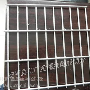异型定做网片焊接打孔耳朵圆角