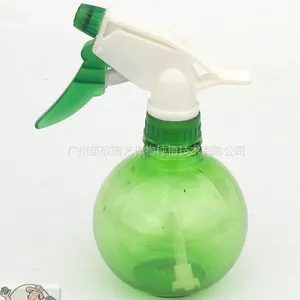 供应花园阳台园艺工具 塑料喷水壶(5817,5818,5819)