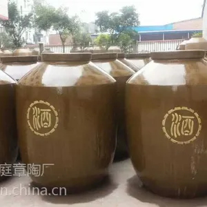 土陶酒坛1000斤存储坛采用优质泥土人工捶打不含化学物质耐酸碱透气好不浸不漏的优质大酒坛