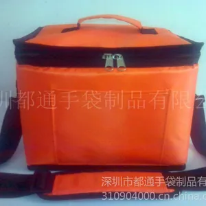 供应厂家直销个人餐包 保温包 *** 冲量 便当包 饭盒包