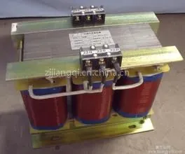 三相隔离变压器