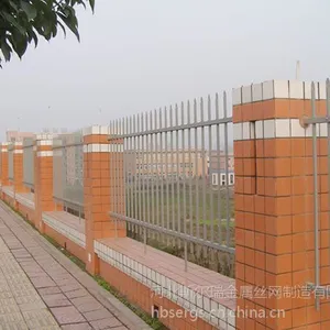 庭院院墙装修换新选择锌钢护栏最为合适 外观大方 防护性好