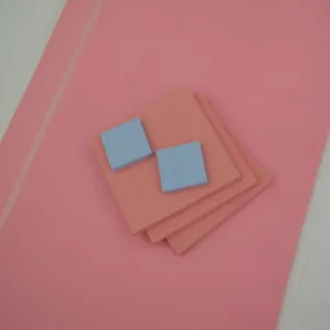 供应***导热绝缘自粘环保填充硅胶片