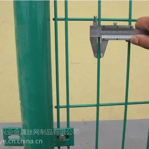 湖北工程封闭网围栏、武汉工程围栏、黄陂施工地铁丝网围栏厂家