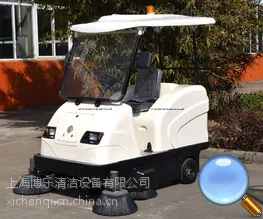 园区清扫用驾驶式电动扫地车