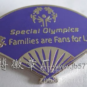 工厂供应精搏金属胸章,旗帜胸章,烤漆胸章,笑脸胸章
