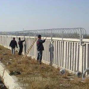 麻城变电工程刀片滚笼网围栏/围墙防爬刀片刺绳防护网