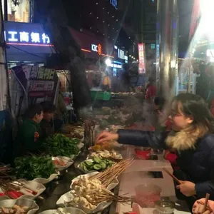 江阴回转火锅设备厂家 江阴自助旋转小火锅设备