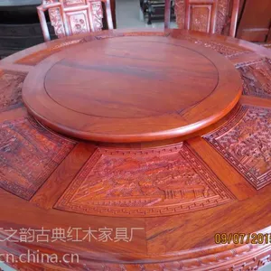 时尚美观圆形餐桌