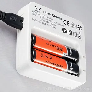 厂家热销新款智能双槽18650充电器 手机充电器批发