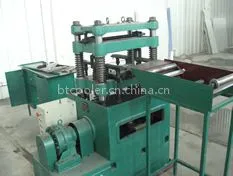 换热器翅片成型机及其模具