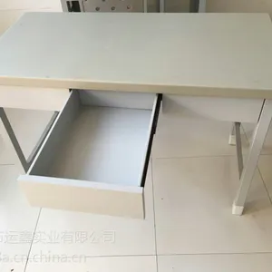 西安运鑫铁桌子厂家焊接各类款式带抽钢管办公桌