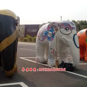 玻璃钢彩绘大象雕塑