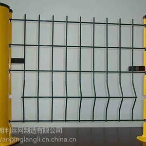 安平朗利小区护栏网,型号齐全、规格标准,可定制,护栏网厂家直销,采用优质低碳钢丝,表面浸塑处理