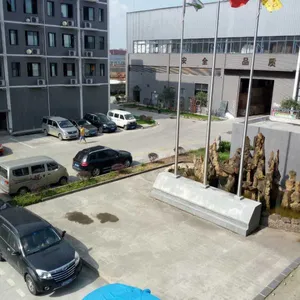 山东临沂中创E家实木门直销白色简约橡木整套门、生态门、烤漆门、推拉门、实木衣柜门