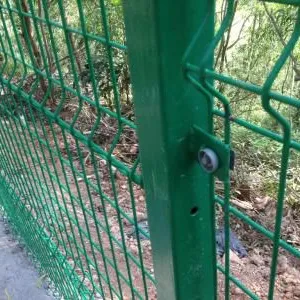 安平 凯靖KJ-9 供应 体育围网 公路护栏铁路护栏网 双边丝护栏网