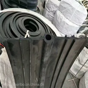 30cm宽中埋式钢边止水带多少钱一米