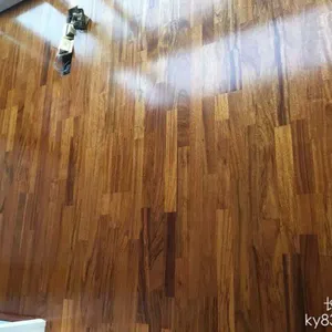 海南澄迈盈滨半岛无缝隙防霉抗变形圣象三层实木地板销售