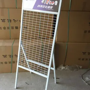 供应生产定制广东海南北京福建饮料铁挂架,食品展示架,台面架,电池电器挂架,