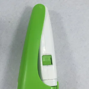 2017 新款不锈钢多功能塑料压蒜器 手动侧压 磨蒜泥器捣蒜器