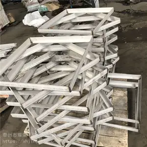 ҫ�� �����ӹ����Ƹ�����಻���񿾮�ǣ� װ�ξ��ǻ�ӭ����Ǣ̸��
